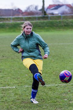 Bild 55 - B-Juniorinnen TSV Gnutz o.W. - SV Henstedt Ulzburg II : Ergebnis: ca. 5:0